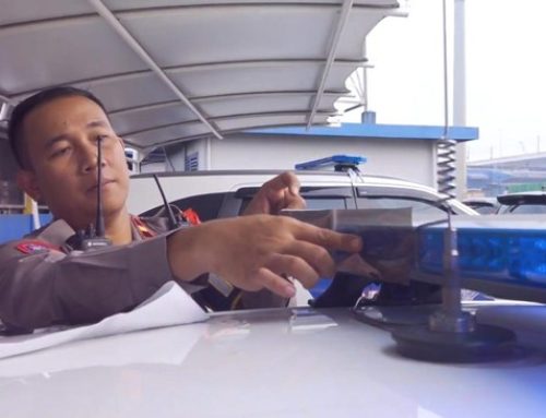 Lampu Rotator Mobil Polisi Dilapis Kaca Film Biar Tak Silau, Ngaruh?